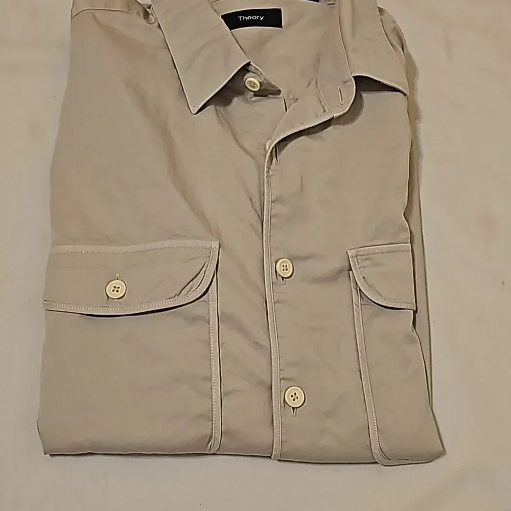 THEORY BUTTON DOWN SHIRT SIZE MEDIUM‎